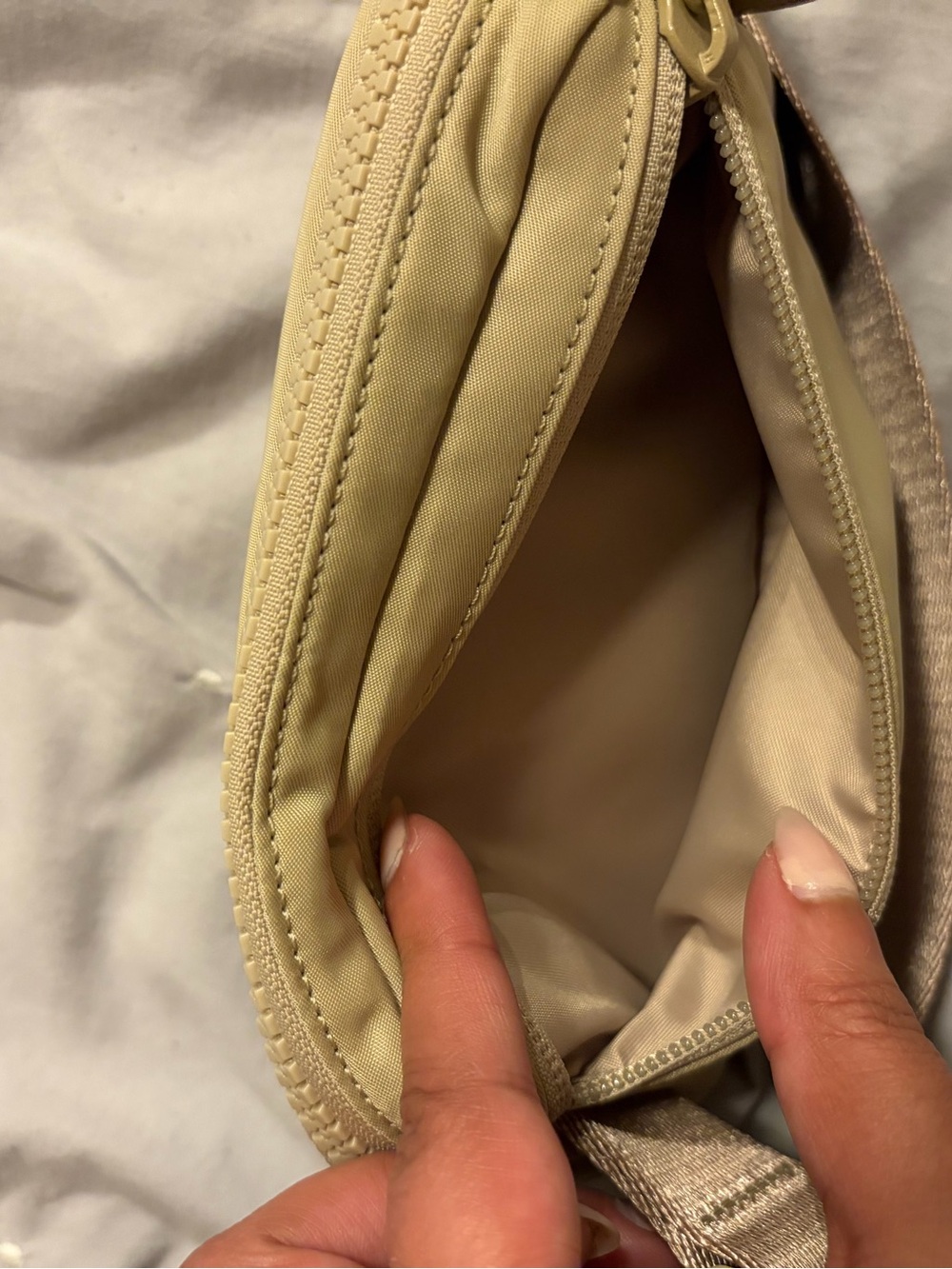 Lululemon mini everywhere belt bag - Picture 3 of 5